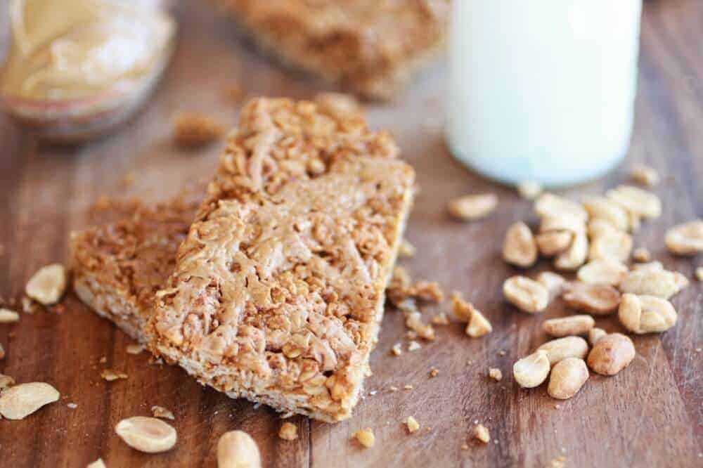 Crunchy Oatmeal Peanut Butter Oats 'n Honey Bars | https://body-metrics.site/
