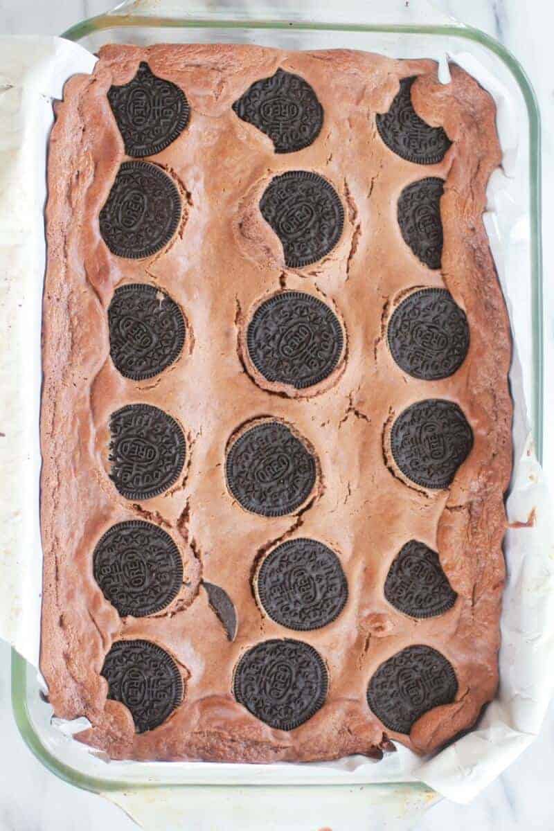 Gooey Chocolate Oreo Crunch Butter Cake-6