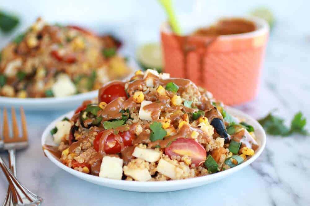 BBQ Grilled Corn, Jalapeño and Peach Quinoa Salad | https://body-metrics.site/