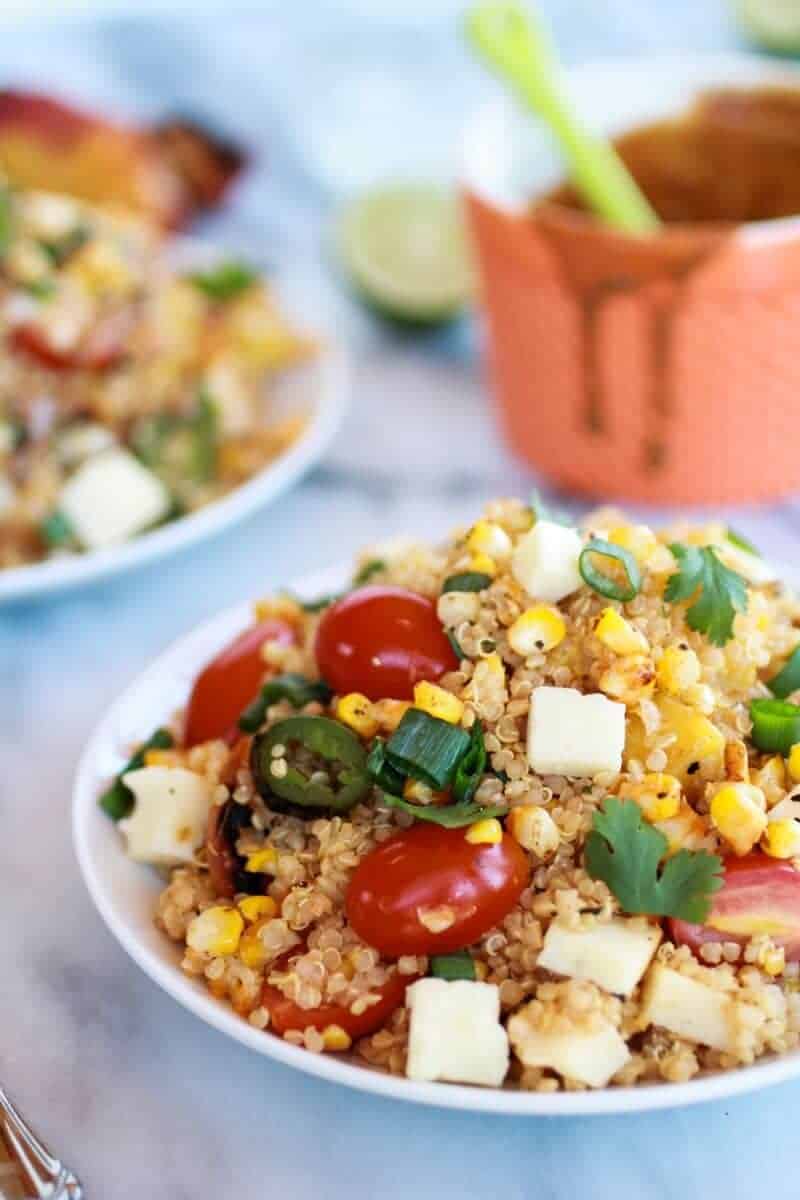 BBQ Grilled Corn, Jalapeño and Peach Quinoa Salad | https://body-metrics.site/
