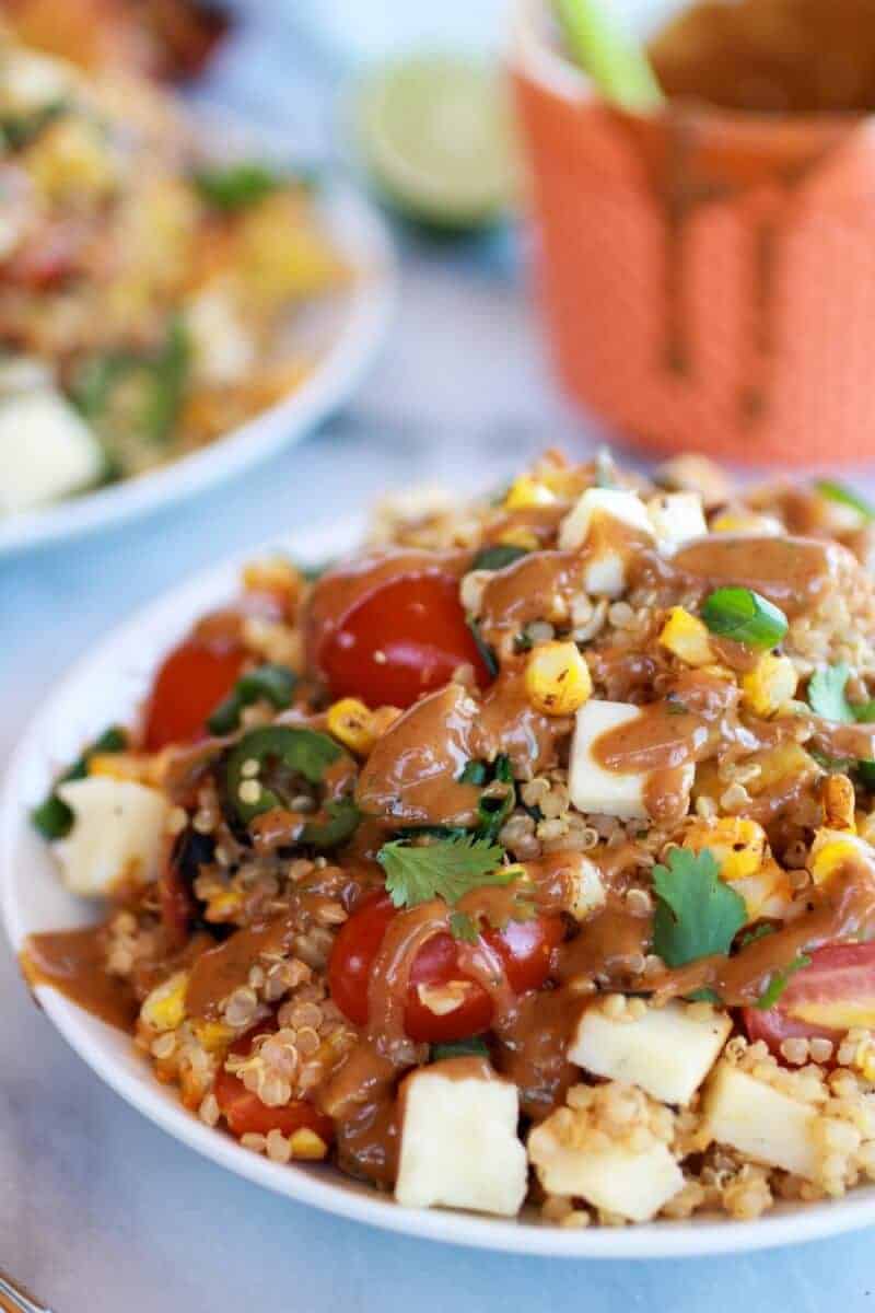 BBQ Grilled Corn, Jalapeño and Peach Quinoa Salad | https://body-metrics.site/