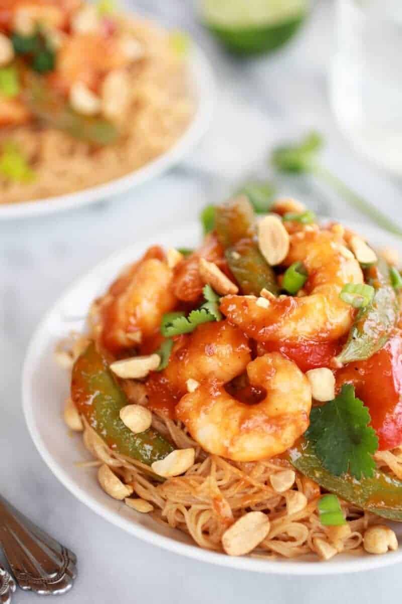 Sweet Thai Shrimp Curry with Peanut Noodles | https://body-metrics.site/
