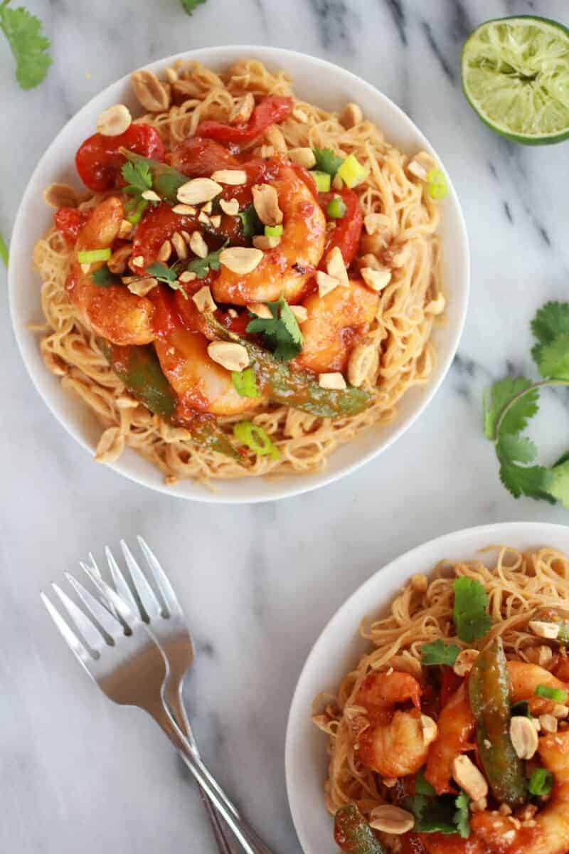 Sweet Thai Shrimp Curry with Peanut Noodles | https://body-metrics.site/