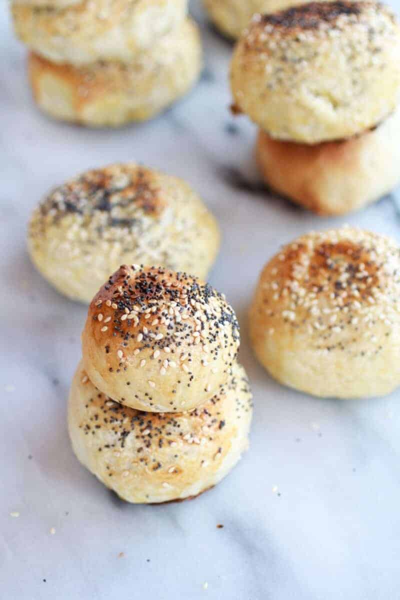 Everything Bagel Slider Buns | halfbakedharvest.com