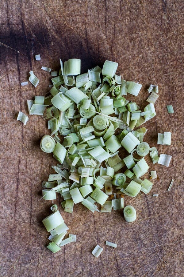 Vietnamese Chicken, Avocado + Lemongrass Spring Roll Salad With Hoisin Crackers | halfbakedharvest.com