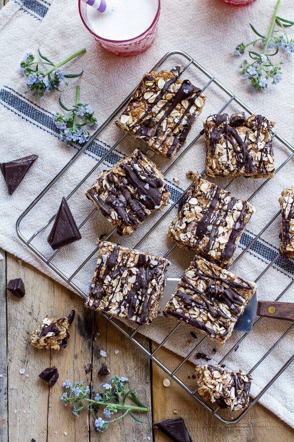 Healthy No-Bake Salted Dark Chocolate Chunk Oatmeal Cookie Bars | halfbakedharvest.com