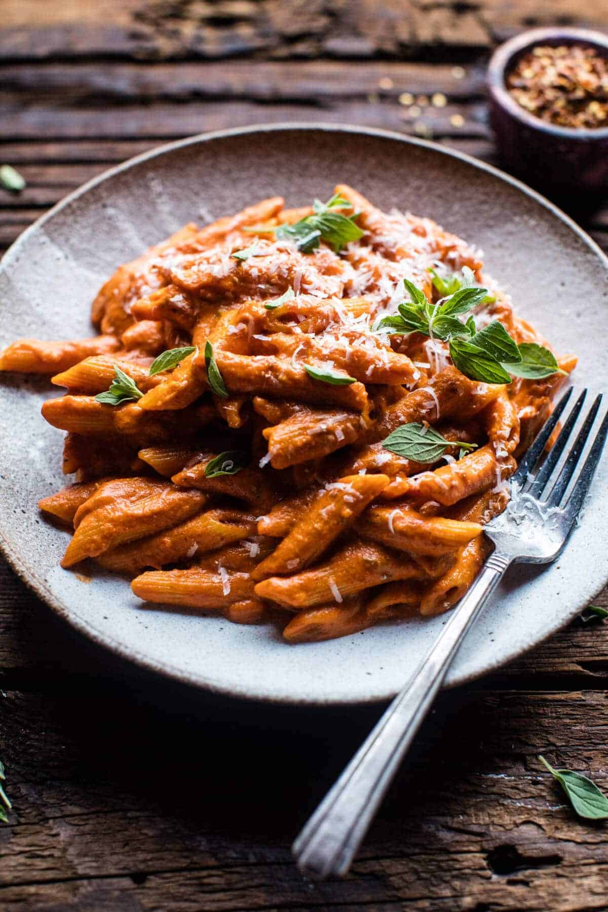 Crockpot Sun-Dried Tomato Penne Alla Vodka | halfbakedharvest.com @hbharvest