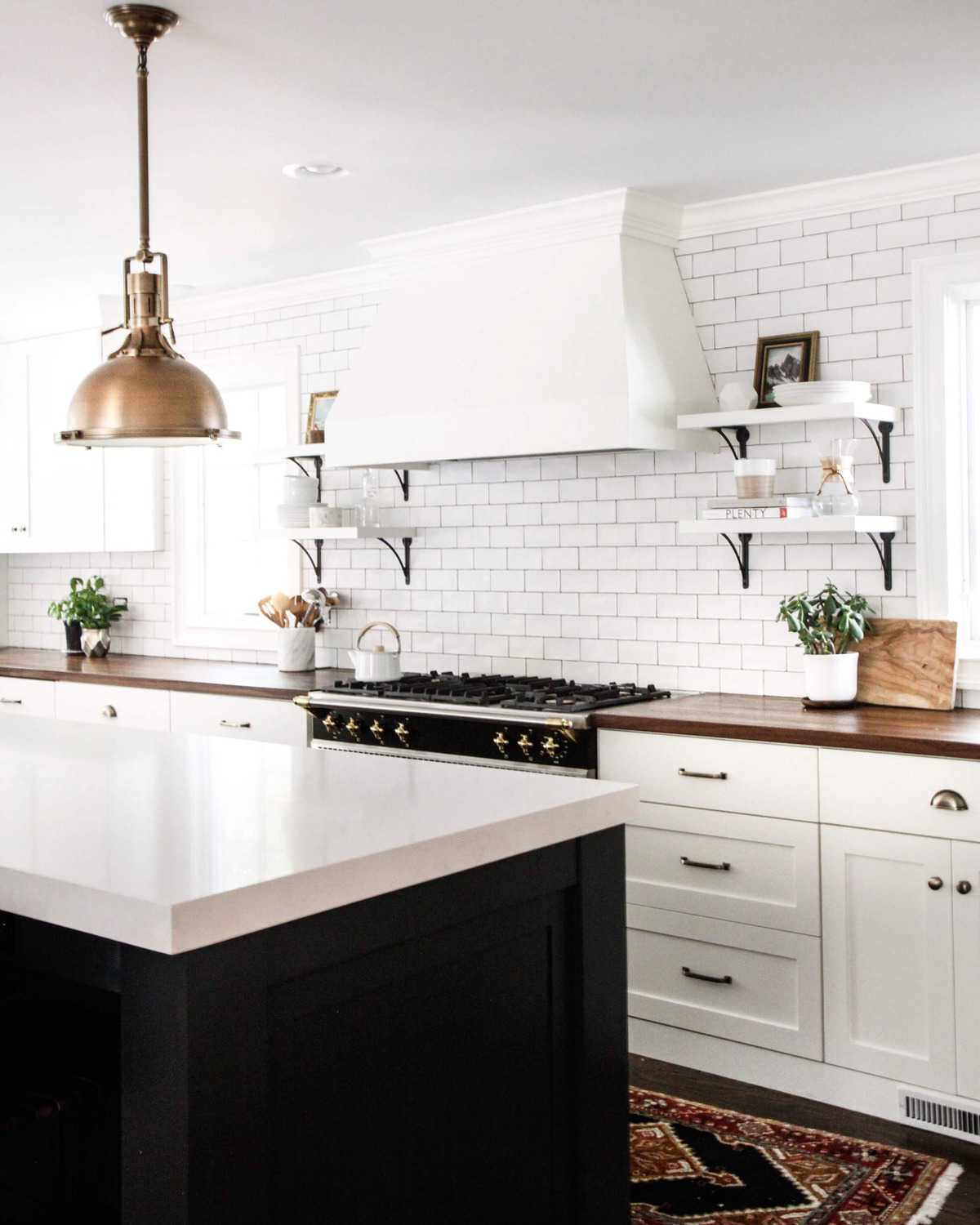 White Kitchen via @parkandoak