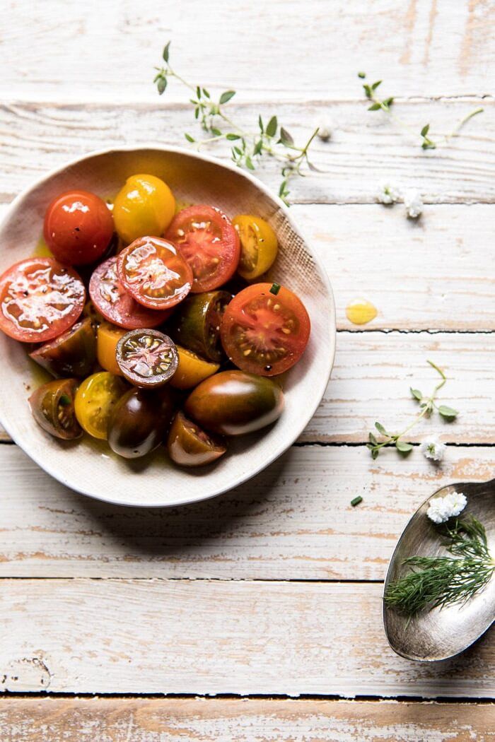 overhead photo of tomatoes 