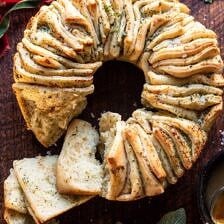 Pull-Apart Garlic Butter Bread Wreath | halfbakedharvest.com #garlicbread #Christmas