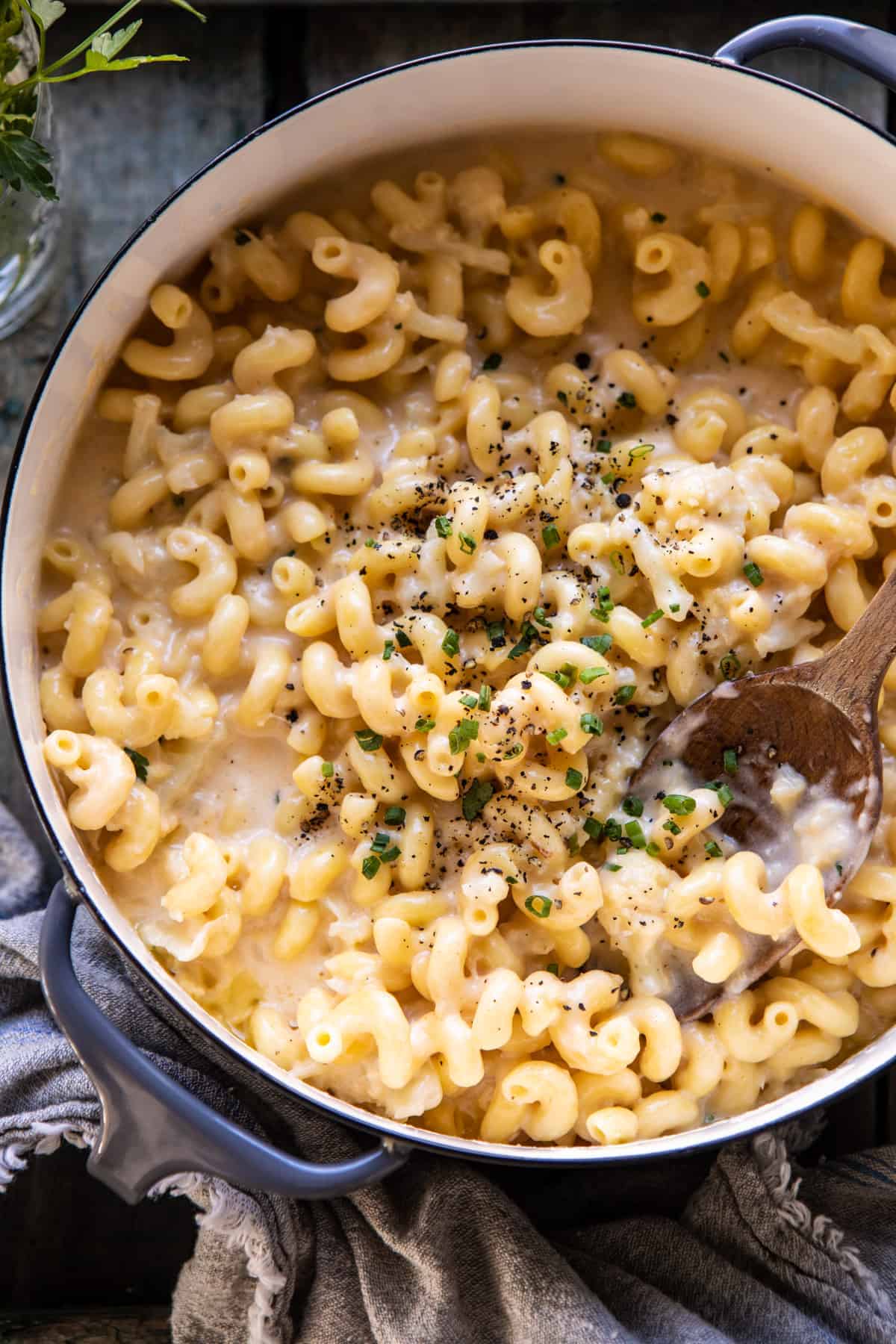 One Pot Creamy Cauliflower Mac and Cheese | halfbakedharvest.com