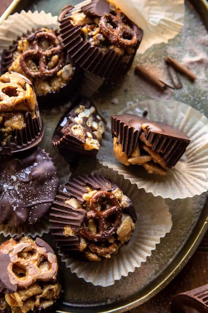 Snickerdoodle Peanut Butter Chocolate Chex Mix Bars | halfbakedharvest.com Snickerdoodle Peanut Butter Chocolate Chex Mix Bars | halfbakedharvest.com