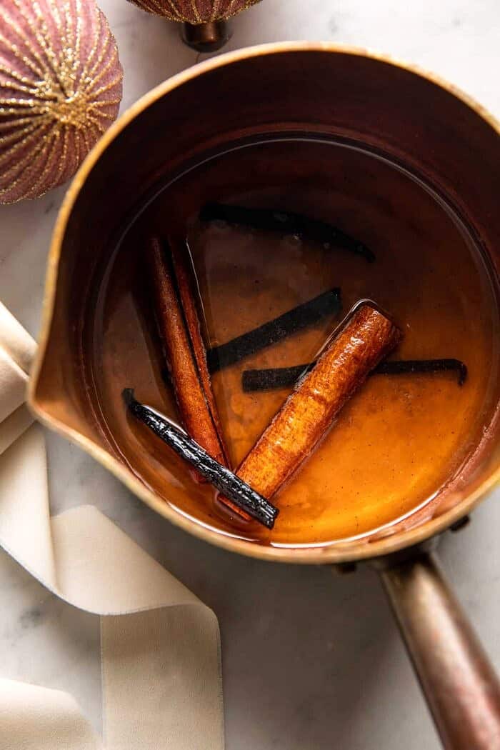 overhead photo of vanilla cinnamon syrup