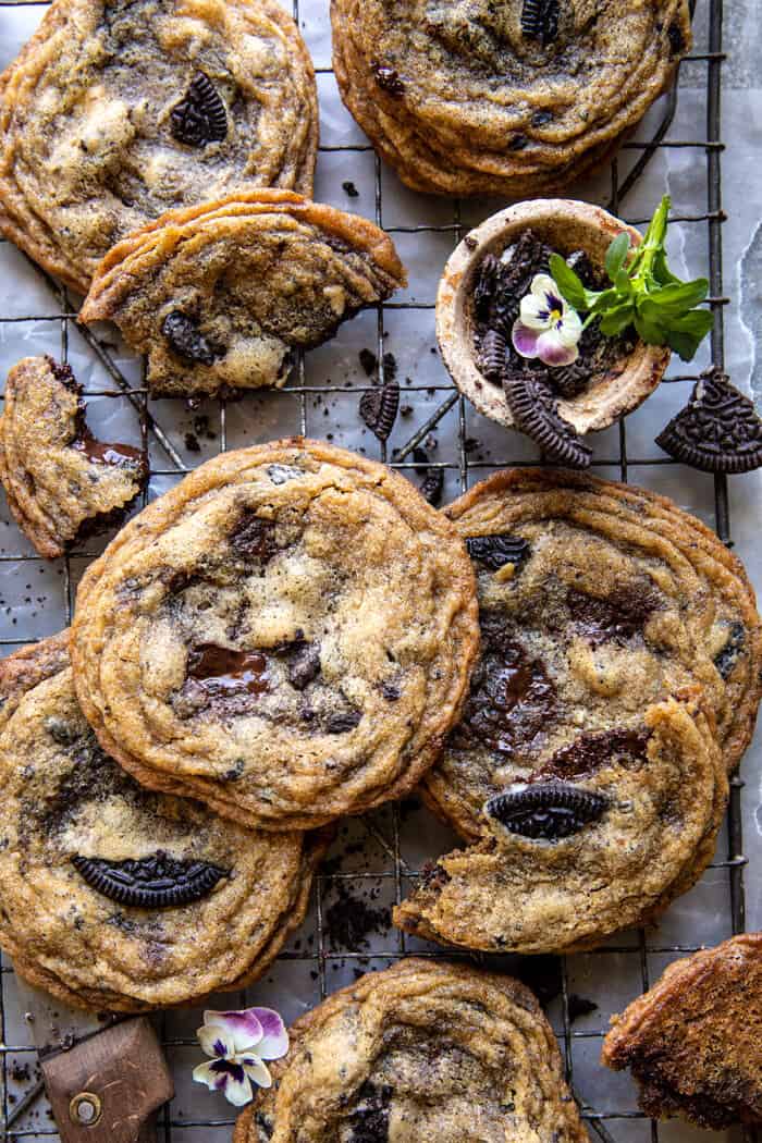 Cookies n' Cream Chocolate Chip Cookies | halfbakedharvest.com