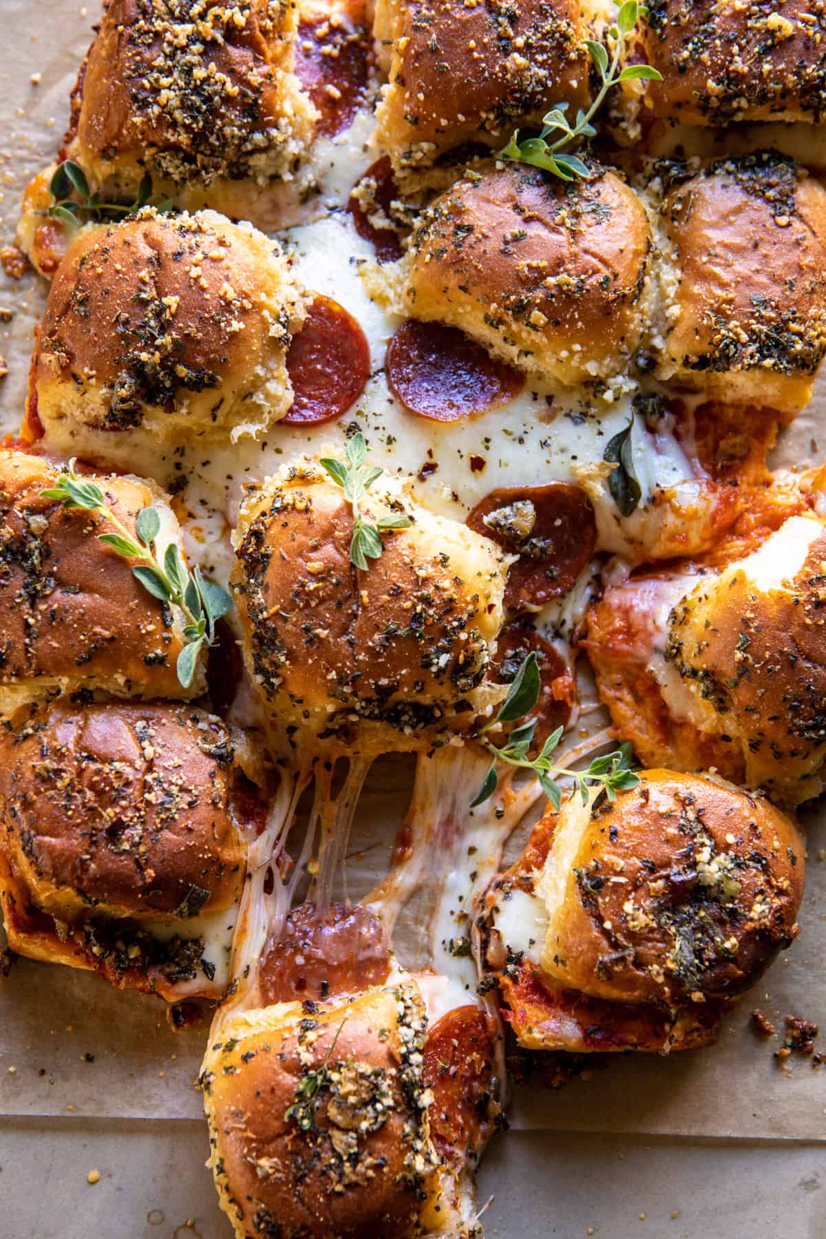 Pull Apart Roasted Garlic Pizza Dip Sliders | halfbakedharvest.com