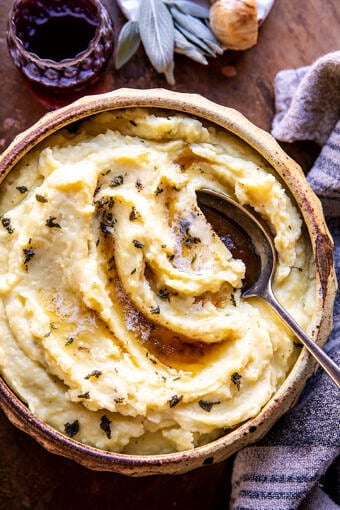 Make Ahead Roasted Garlic Mashed Potatoes | halfbkaedharvest.com