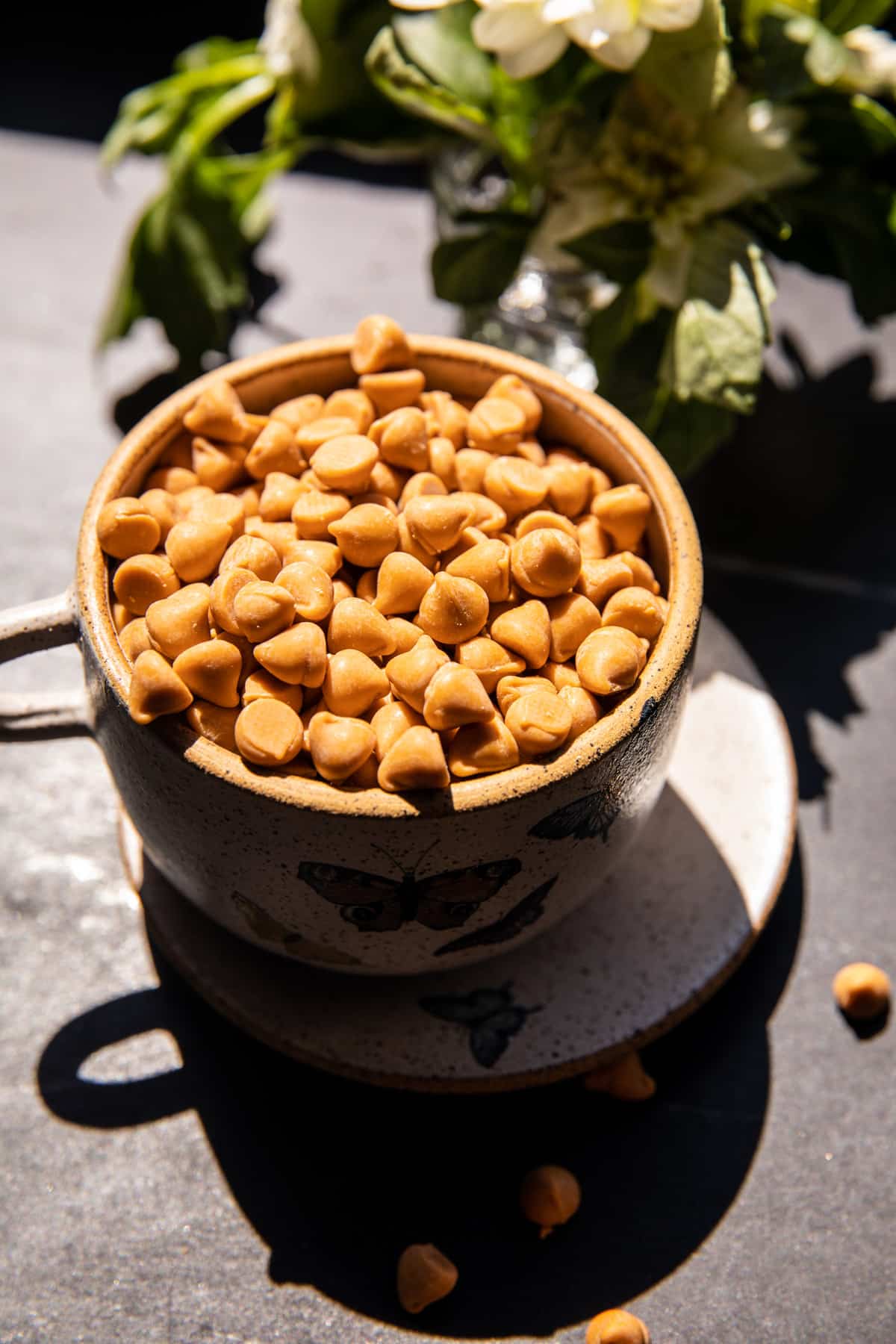 Chewy Chocolate Scotcheroos | halfbakdharvest.com