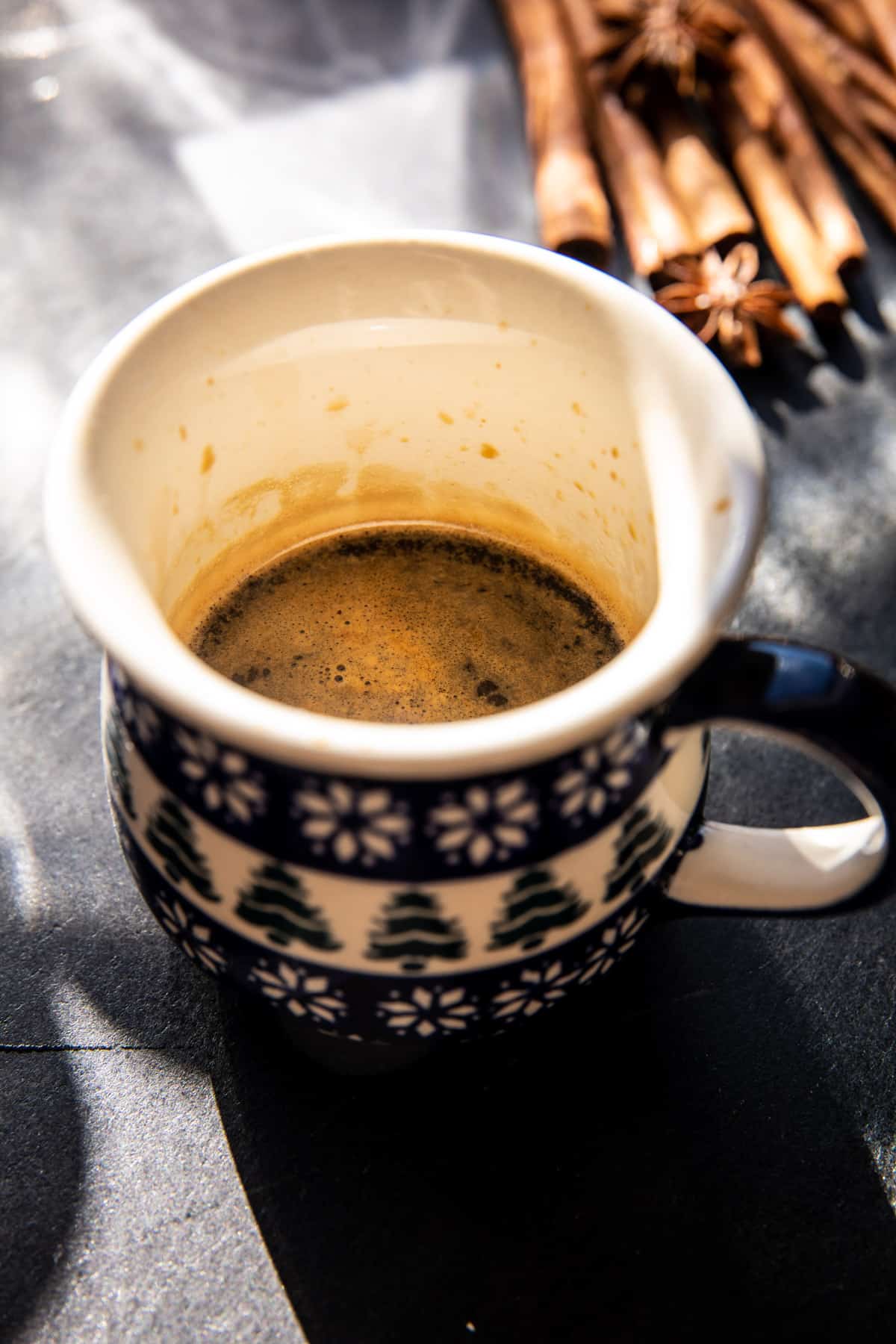 Christmas Vacation Dirty Chai Cocktail (with mocktail) | halfbakedharvest.com