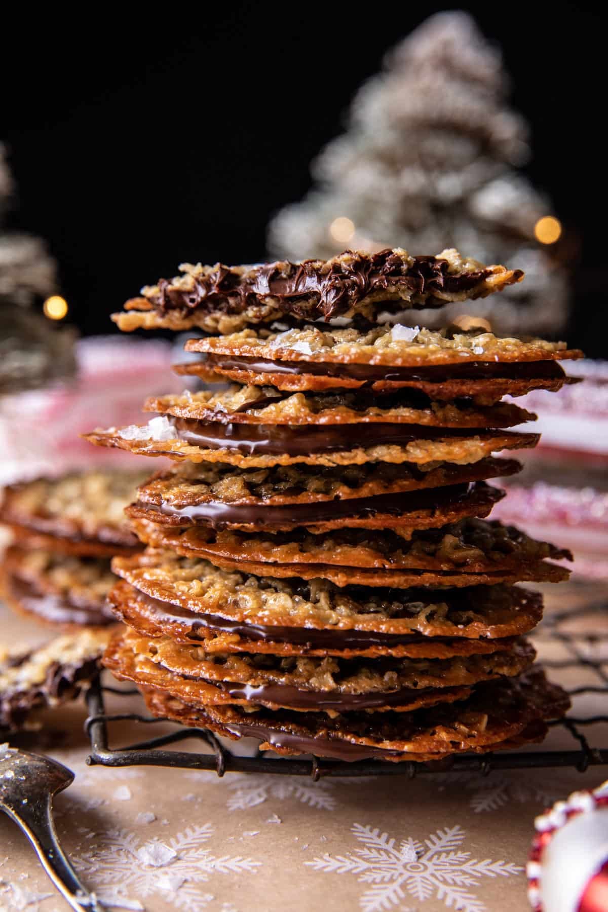 Easy Chocolate Oatmeal Lace Cookies | halfbakedharves.com