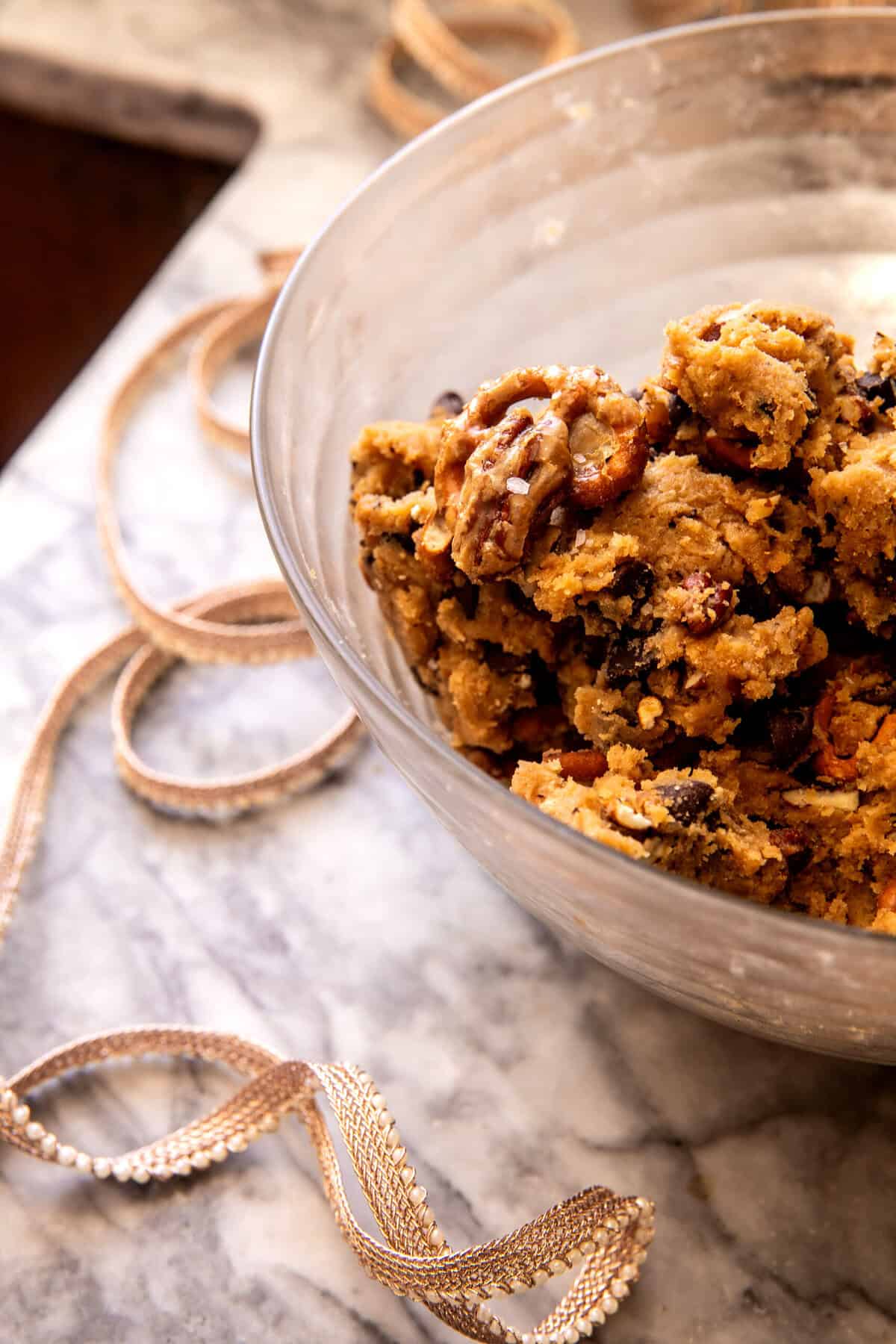 Salted Pretzel Praline Cookies | halfbakedharvest.com