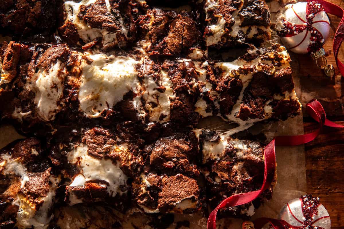 Toasted Marshmallow Hot Chocolate Bars | halfbakedharest.com