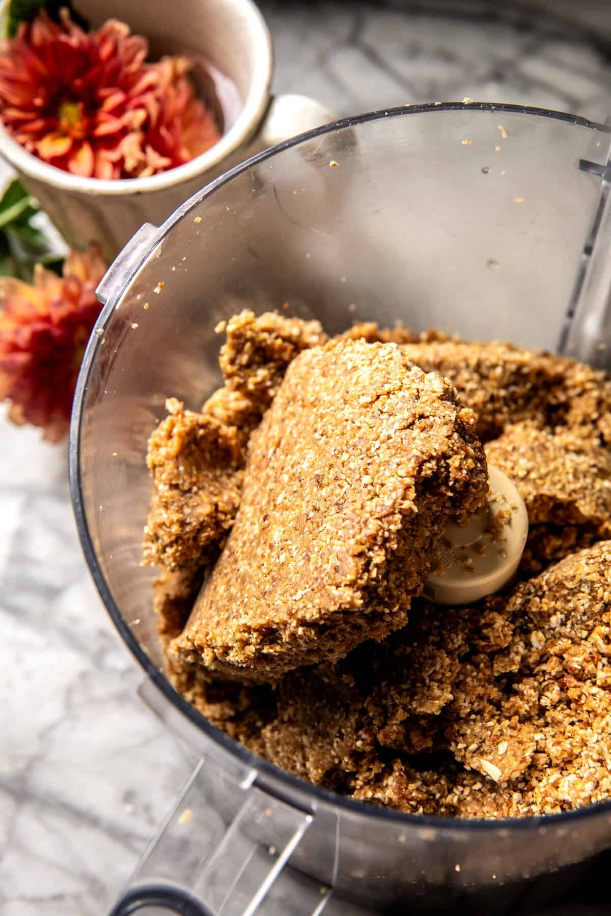 No-Bake Dark Chocolate Oatmeal Cookie Bars | halfbakedharvest.com