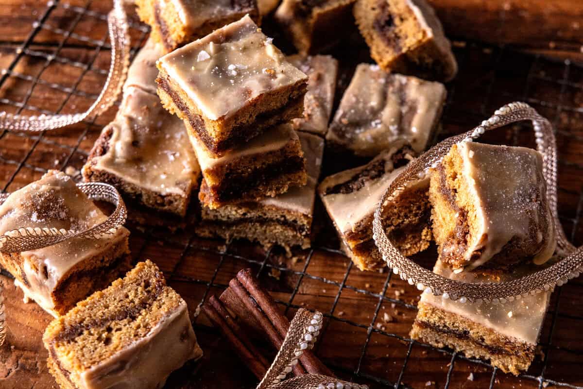 Frosted Brown Butter Snickerdoodle Blondies | halfbakedharvest.com